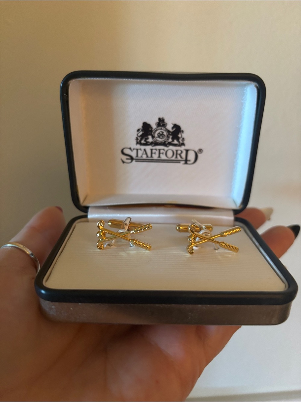 Stafford Gold Crossed Golf Clubs Cufflinks